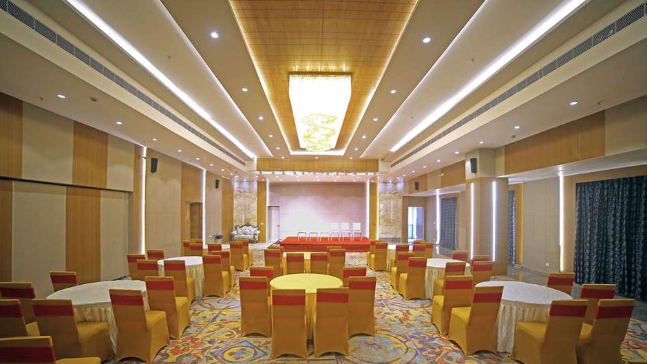Comfort Inn Kaikaluru Meeting