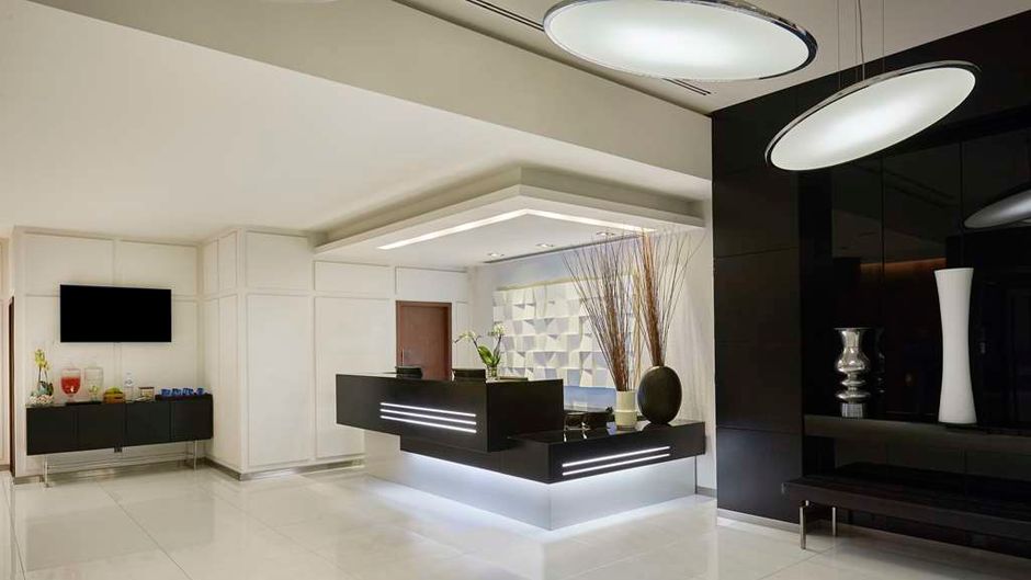 NH Coimbra Dona Ines Lobby