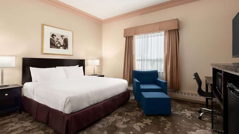 Nova Inn Yellowknife Room