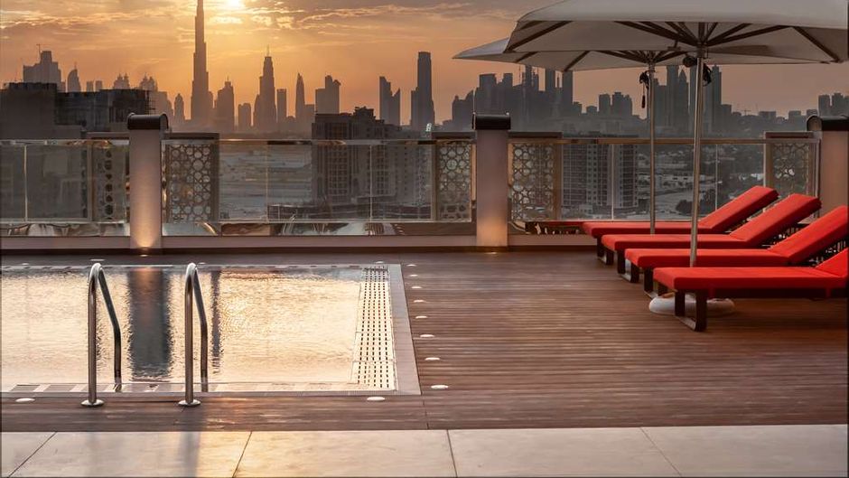 DoubleTree by Hilton Dubai Al Jadaf Pool