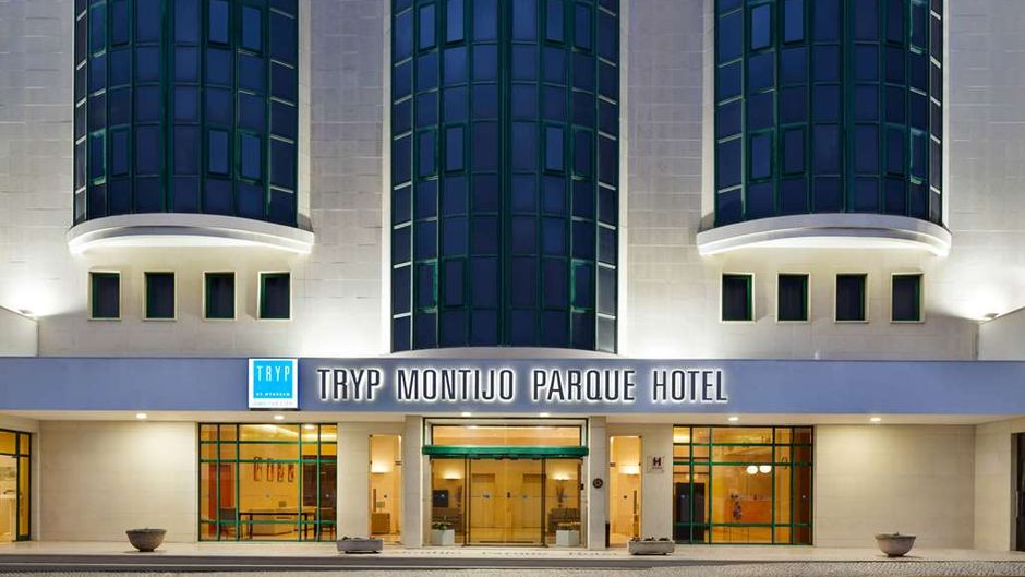 Tryp Montijo Parque Hotel Exterior