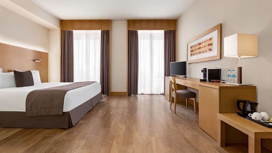 Lazart Hotel Trademark Collect Room