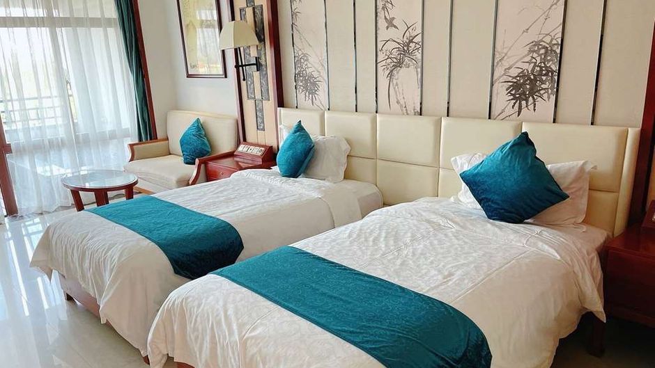 Ramada by Wyndham Wanning Resort Room