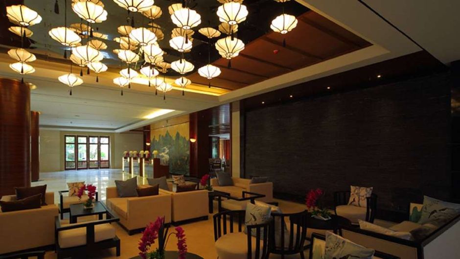 Ramada by Wyndham Wanning Resort Lobby