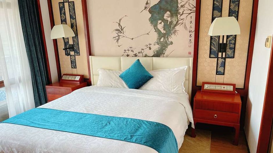 Ramada by Wyndham Wanning Resort Room