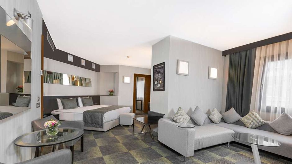 Point Hotel Taksim Suite