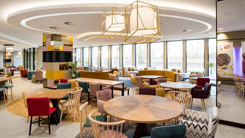Hampton by Hilton Riga Airport Lobby