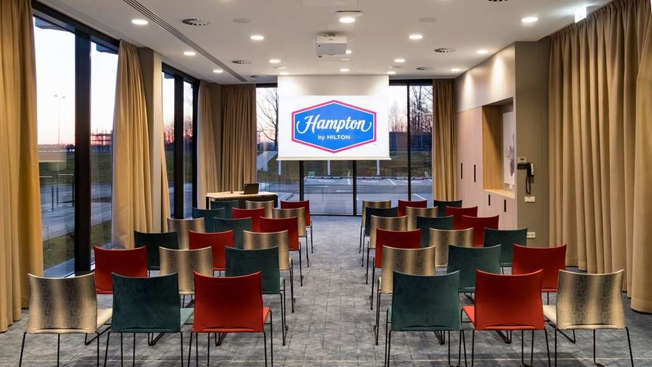 Hampton by Hilton Riga Airport Meeting