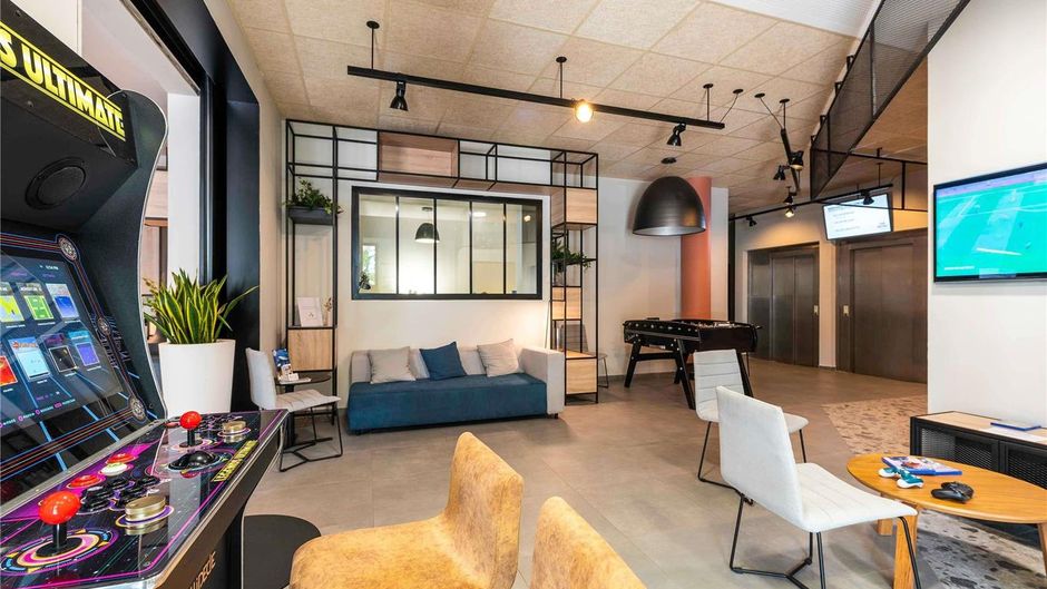 Ibis Lyon Sud Oullins Exterior