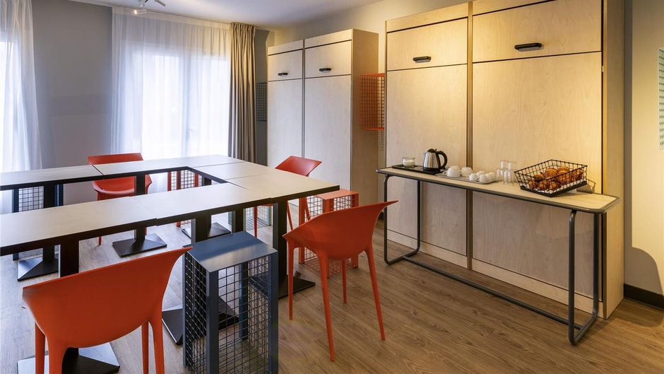 Ibis Budget Millau Viaduc Meeting