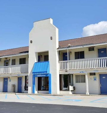 Travelodge by Wyndham Brattleboro