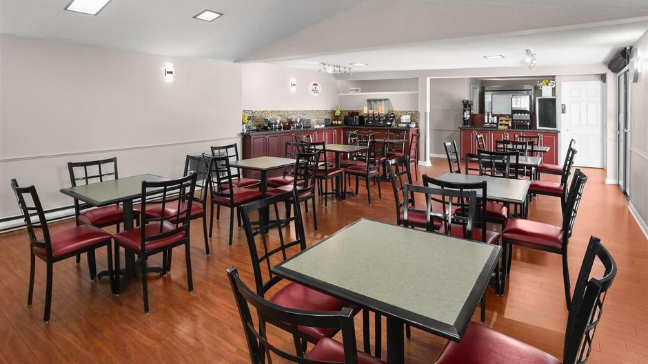 Super 8 by Wyndham Country Squire Resort Other