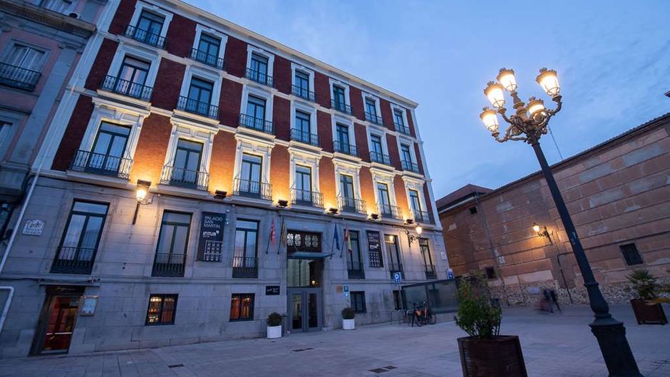 Intelier San Martin Palace Exterior