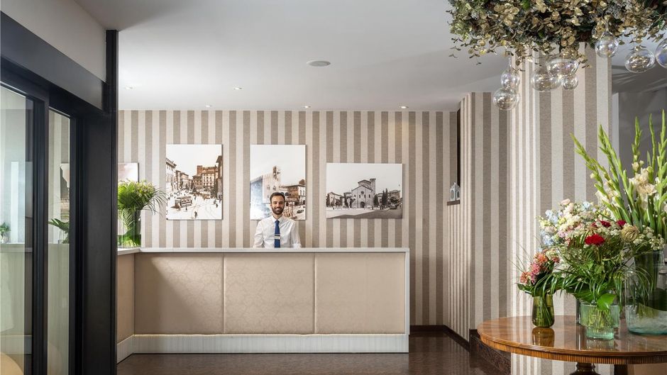 Hotel Re Enzo Lobby