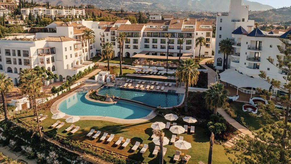 La Zambra Hotel Exterior