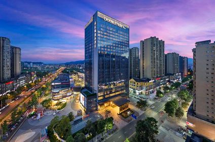 DoubleTree by Hilton Yaan