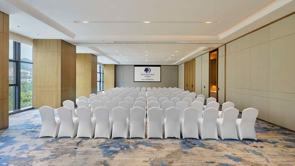 DoubleTree by Hilton Yaan Meeting