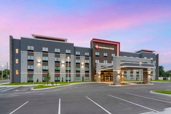 Best Western Plus Winter Haven Inn & Sts