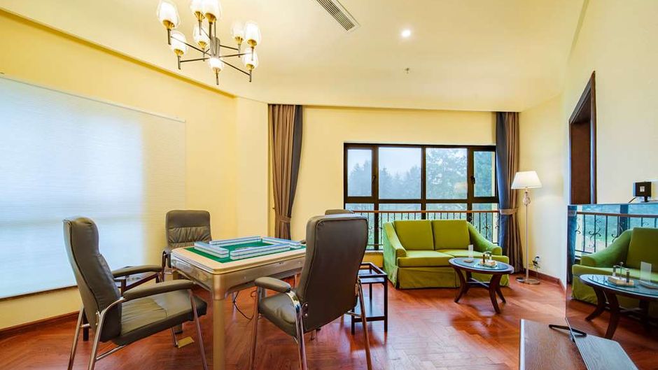 Howard Johnson by Wyndham Ya'an Forest Recreation