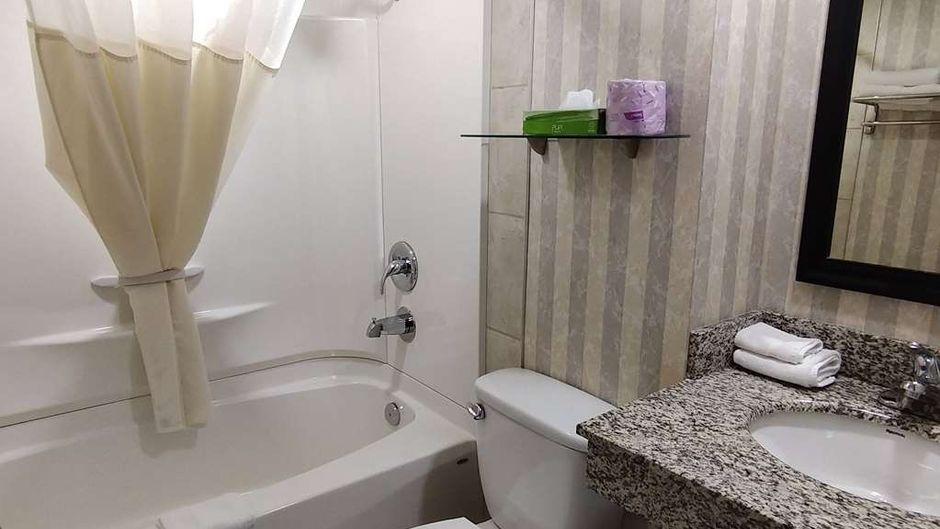 Wyndham Garden Medicine Hat Room