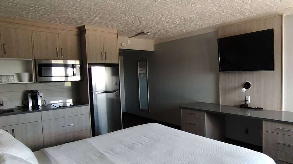 Wyndham Garden Medicine Hat Room