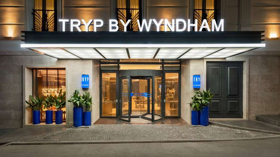 TRYP By Wyndham Istanbul Sisli Hotel Exterior