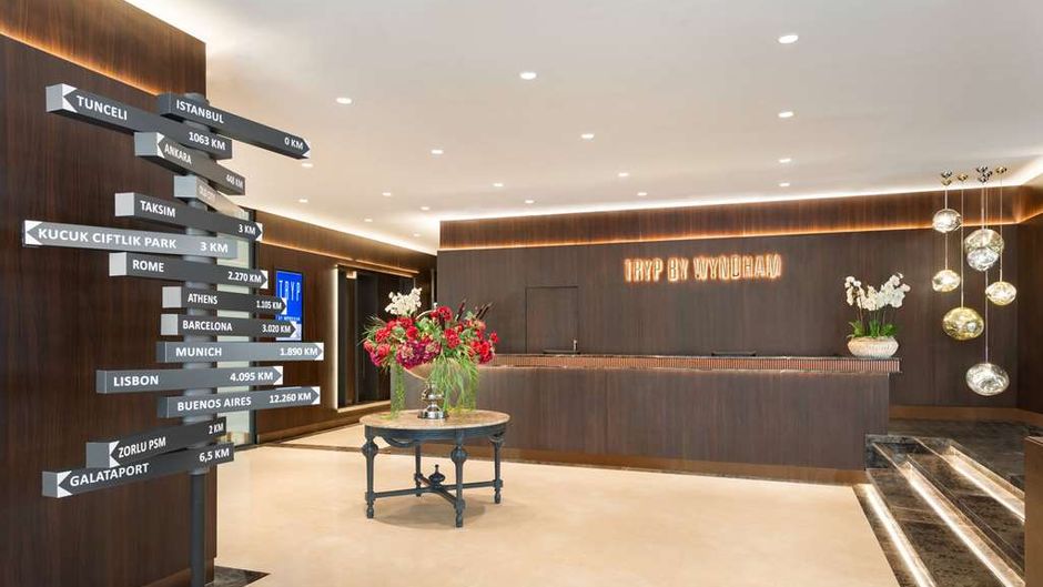 TRYP By Wyndham Istanbul Sisli Hotel Lobby