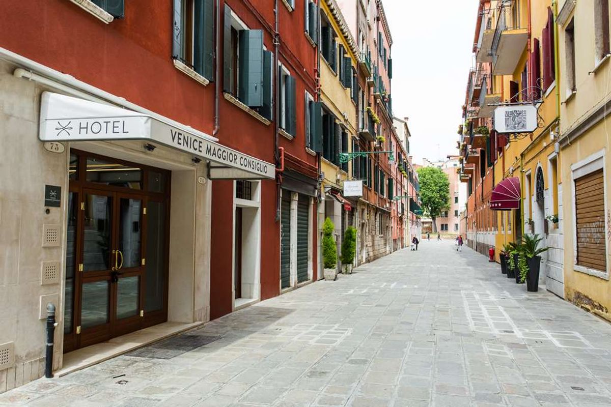 ITALY | Where to stay on Lido Island near Venice: Albergo Quattro Fontane –  Travel Up, image size:1200x800