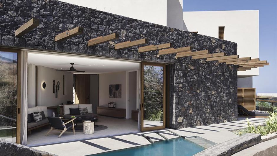 Magma Resort Santorini Suite