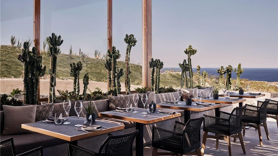 Magma Resort Santorini Restaurant