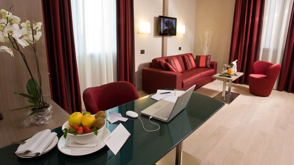 Hotel Cosmopolitan Bologna Room