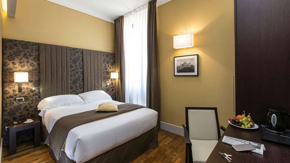 Monti Palace Hotel Room