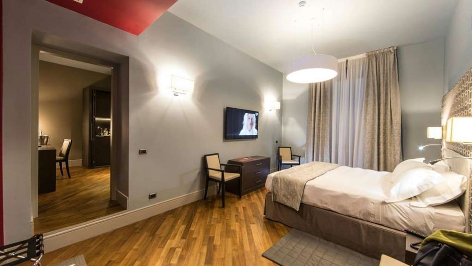 Monti Palace Hotel Suite