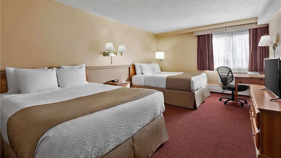 Quality Inn and Suites Whitehorse Room