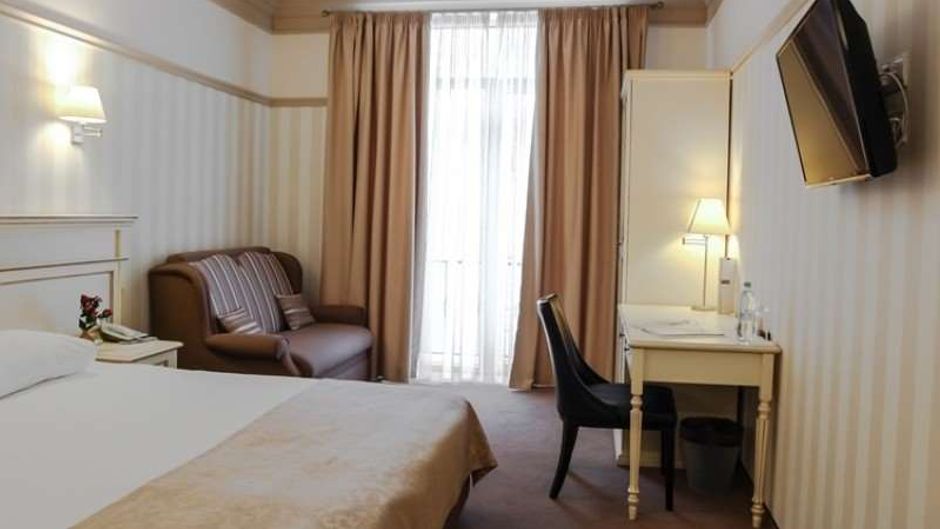 Premier Geneva Hotel Room