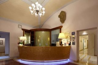 Hotel Golden Tower