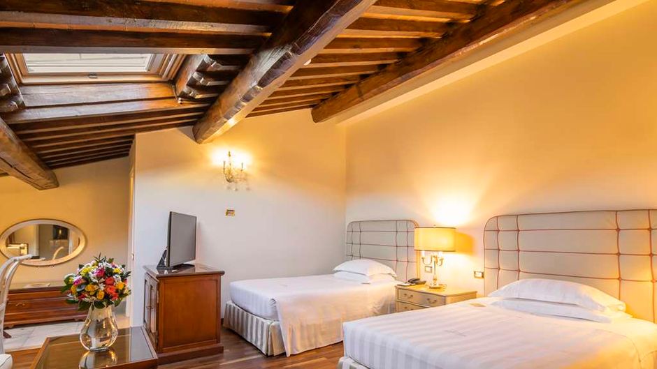 Hotel Golden Tower Room