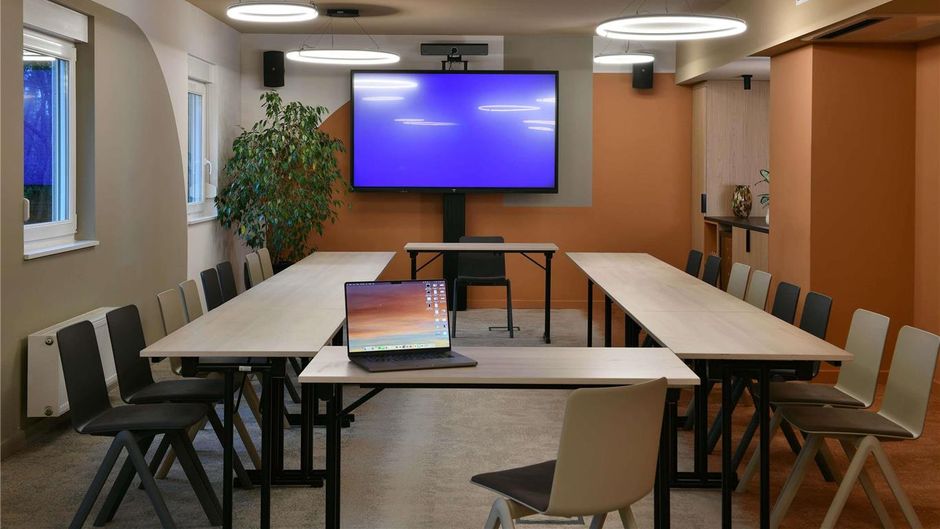 Ibis Styles Charleroi Airport Meeting