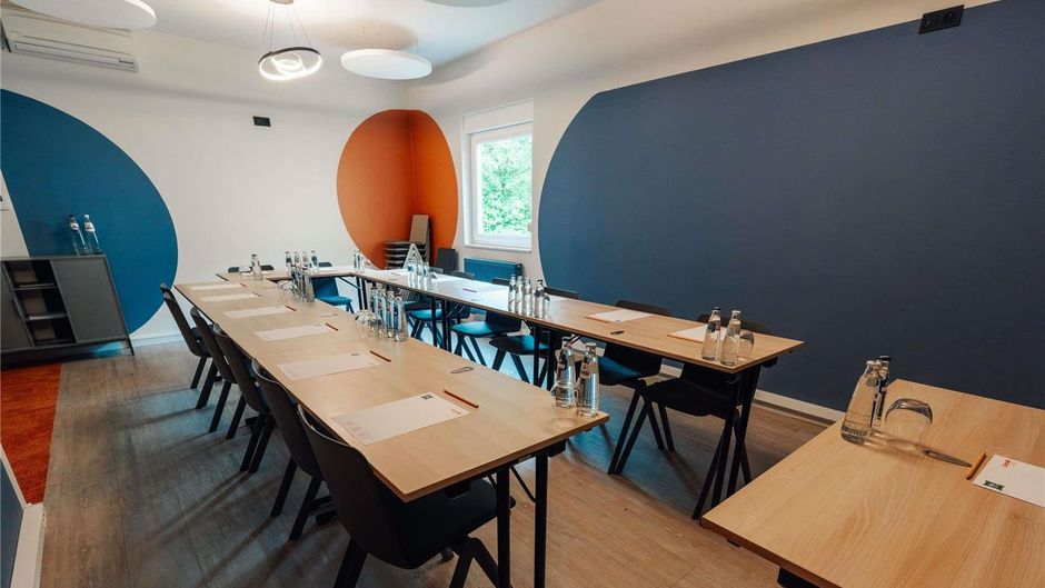 Ibis Styles Charleroi Airport Meeting