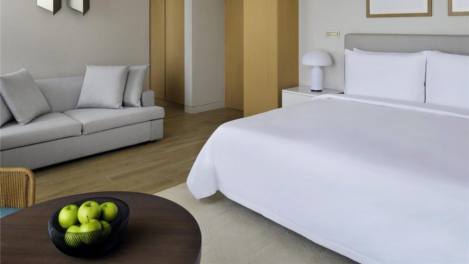 Moevenpick Resort Al Marjan Island Suite
