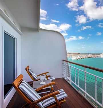 Queen Elizabeth 2 Floating Hotel