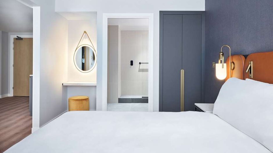 Hyatt Regency London Stratford Suite