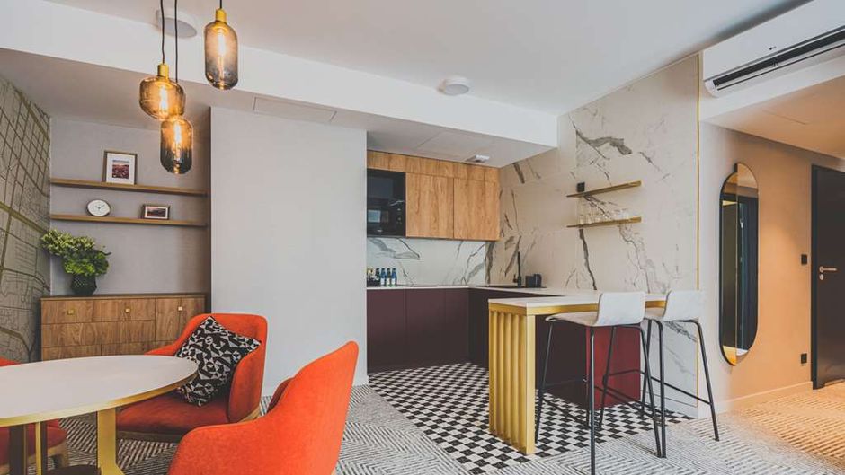 Royal Tulip Warsaw Apartments Suite