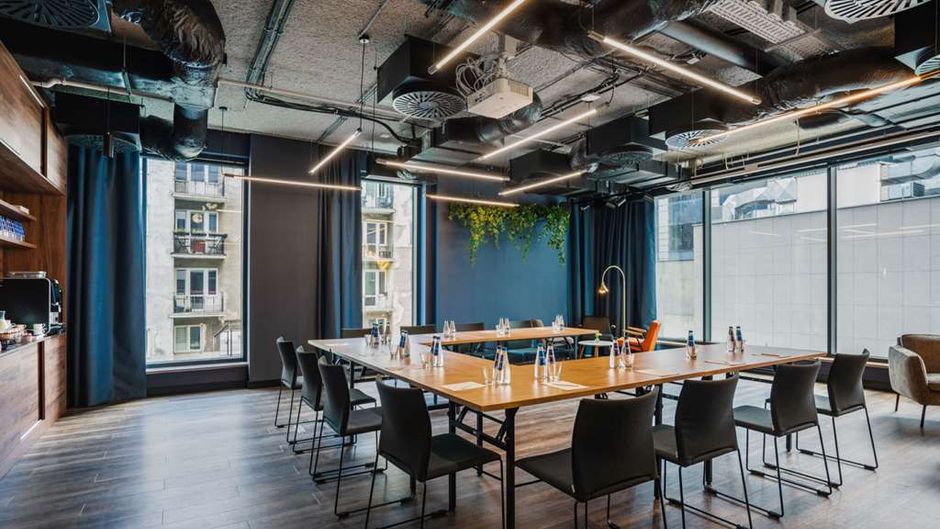 Royal Tulip Warsaw Apartments Meeting