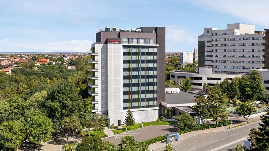 Ramada by Wyndham Slatina Parc Exterior