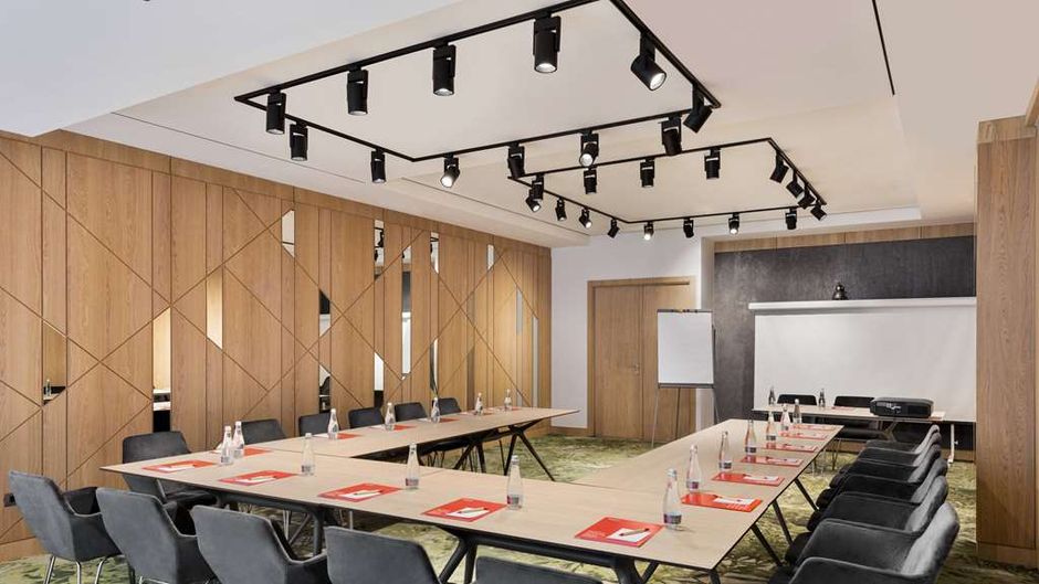 Ramada by Wyndham Slatina Parc Meeting