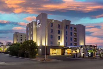 DoubleTree by Hilton Las Vegas East