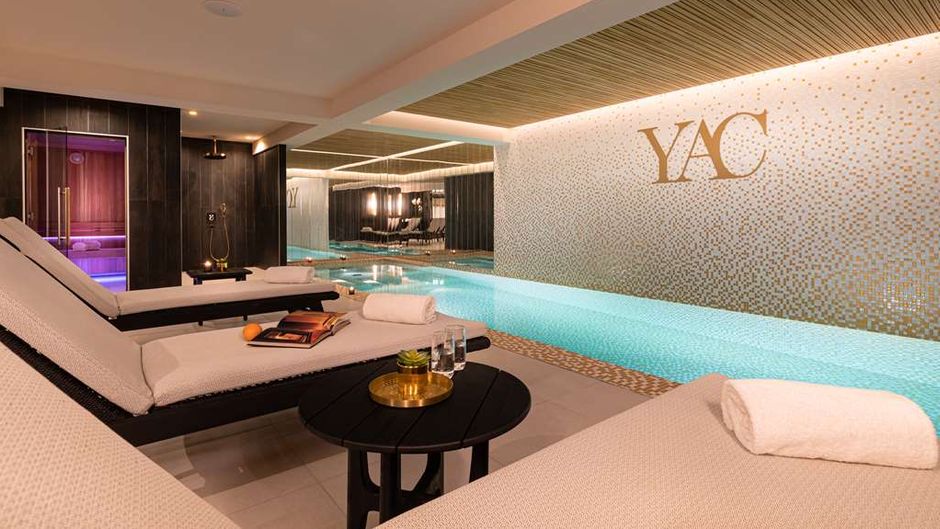 Hotel YAC Paris Clichy Radisson Individ Pool