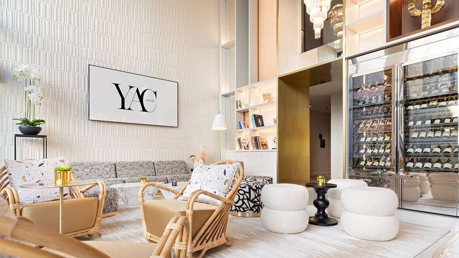 Hotel YAC Paris Clichy Radisson Individ Lobby