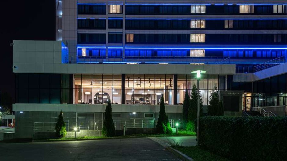 Cosmos Izhevsk Hotel Radisson Individual Exterior